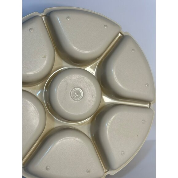 VTG Tupperware Veggie Divided Condiment Serving Tray With Lid #1665-3 - Picture 7 of 7